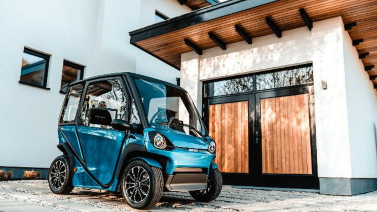 Here are the top 8 electric vehicles of 2022 with solar roofs